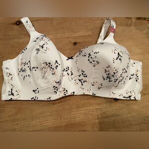 NWT Cacique Lane Bryant White floral lightly lined full coverage no wire bra 50D
